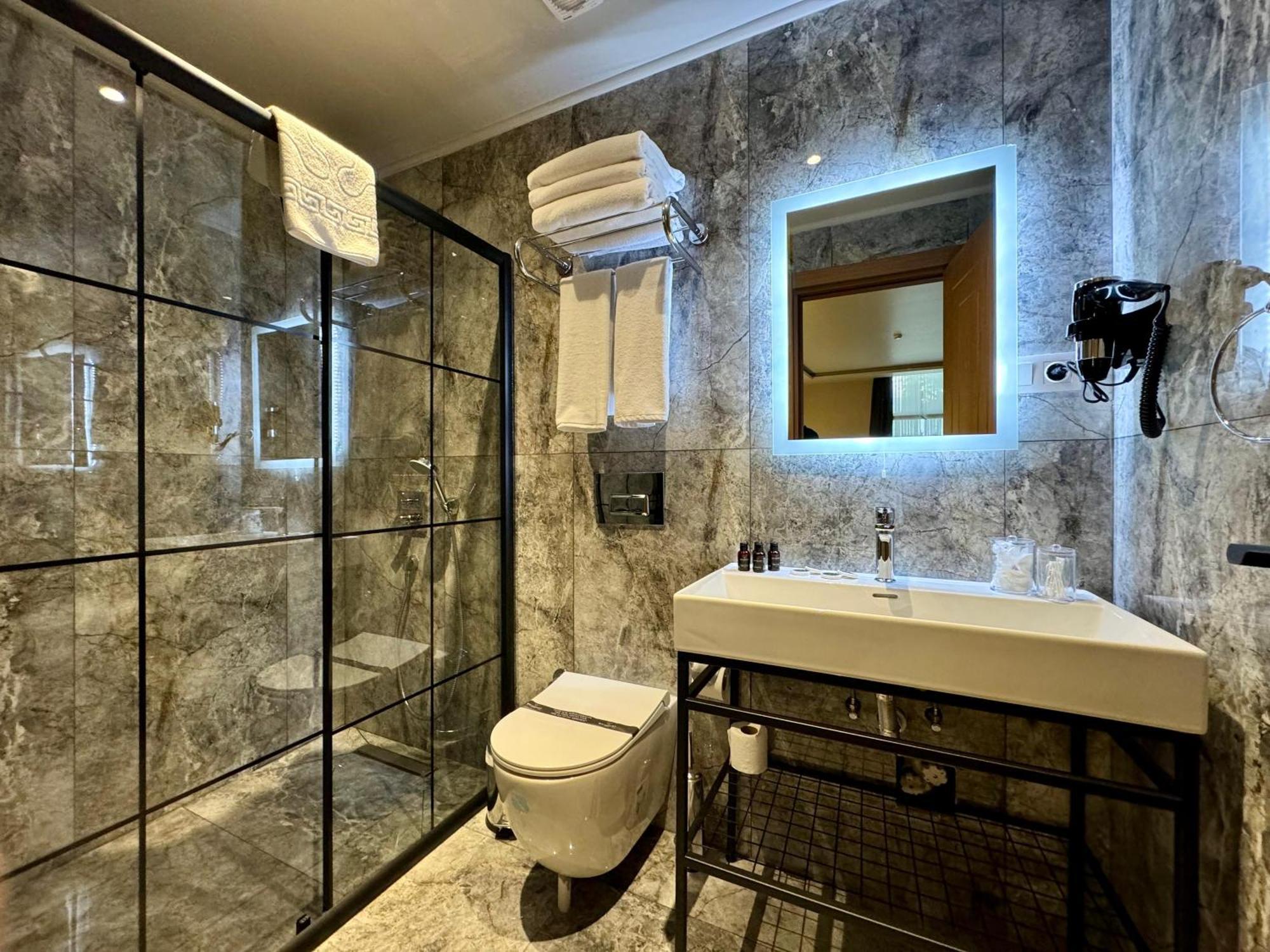 Weingart Suites Hotel Istanbul Ngoại thất bức ảnh